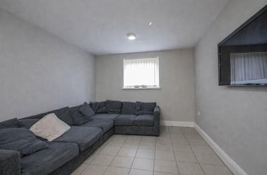 Treherbert Street, Cathays, Cardiff - Image 2